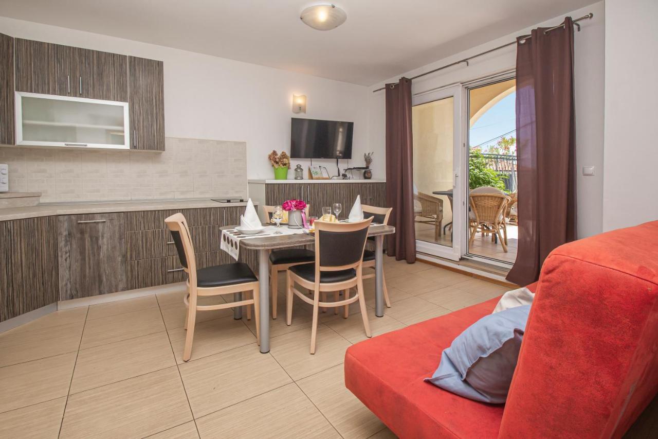 Apartments Branka Макарска Екстериор снимка
